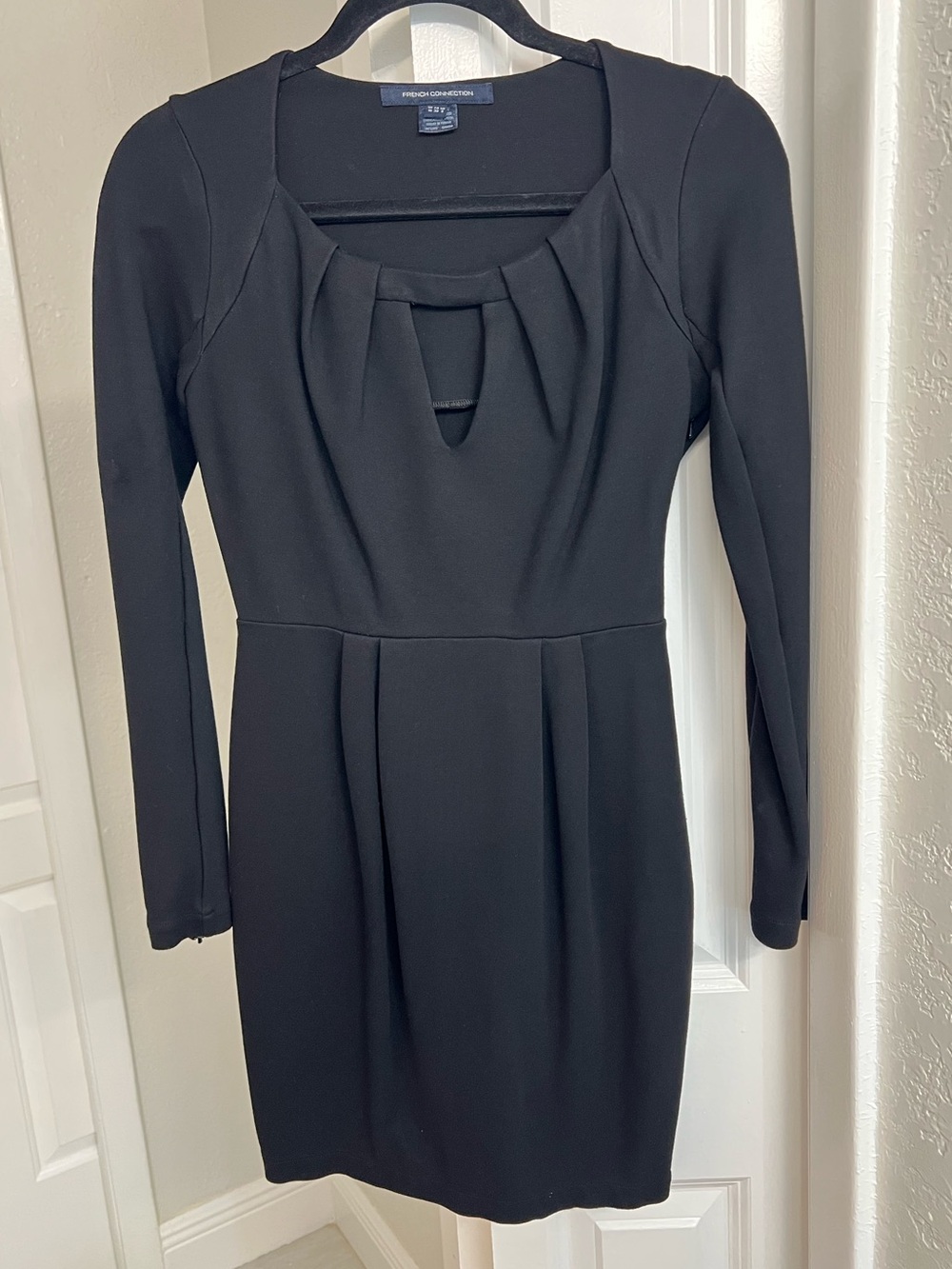 French Connection Black Long-Sleeve Pleated Keyhole Dress